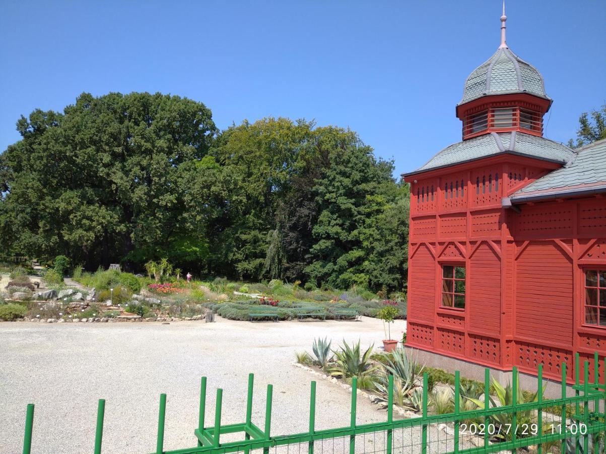 Botanical Garden Otel Zagreb Dış mekan fotoğraf